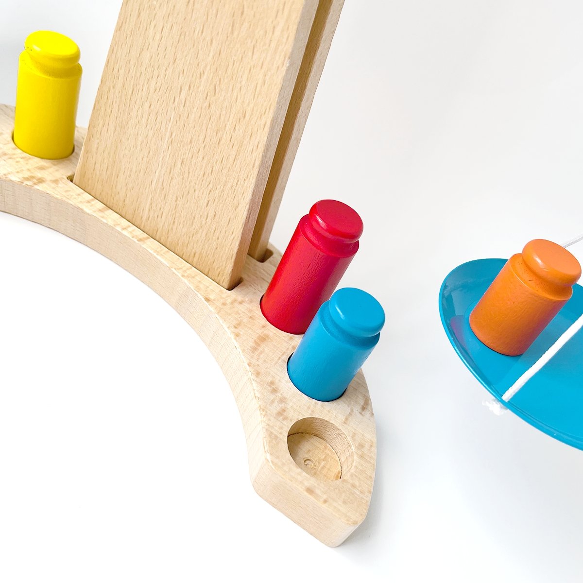 Színes fa mérleg LERNI