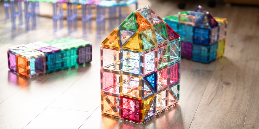 Colormag 60+60 ingyen: tökéletes kezdő mágneses építőszett, amely a gyerekeket több órán keresztül szórakoztatja